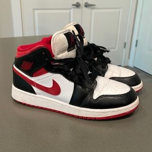 Air Jordan 1 Mid Nike Dunks